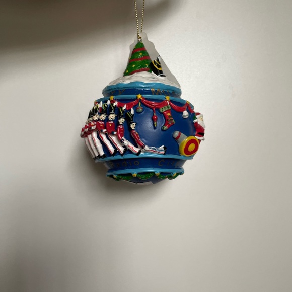 NWT Radio City Music Hall ornament - Picture 3 of 5